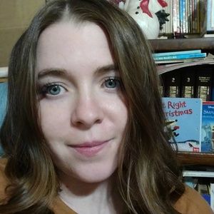 Meet your Posher, Della